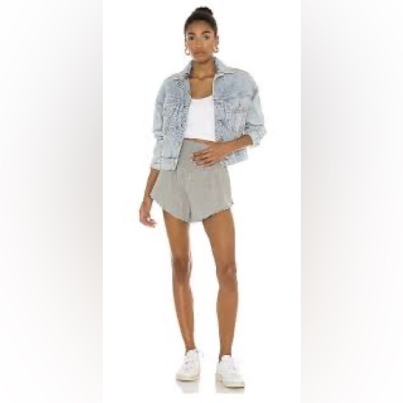 Lovers + Friends Rosabelle Shorts in Grey 🦋 - Picture 1 of 9